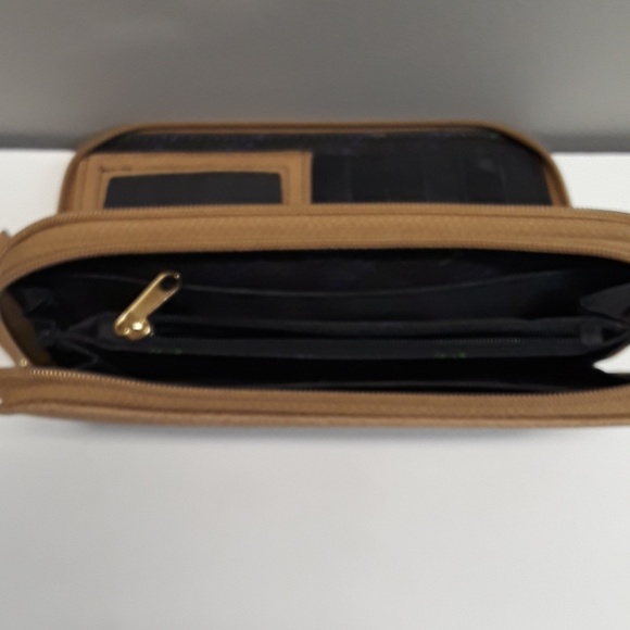 NICOLE Miller New York Tan Double Zipper Wallet - Picture 4 of 5